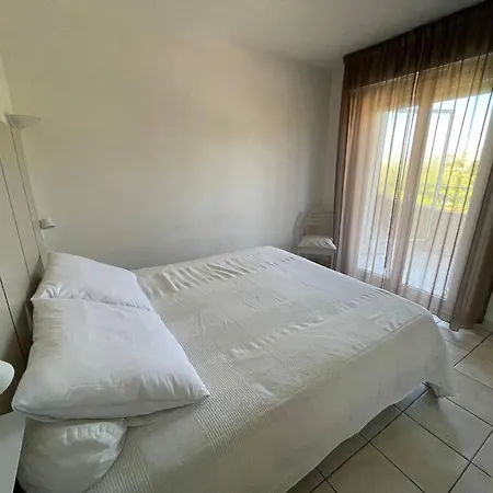Cote D'azur- Les De Robinson Apartment *
